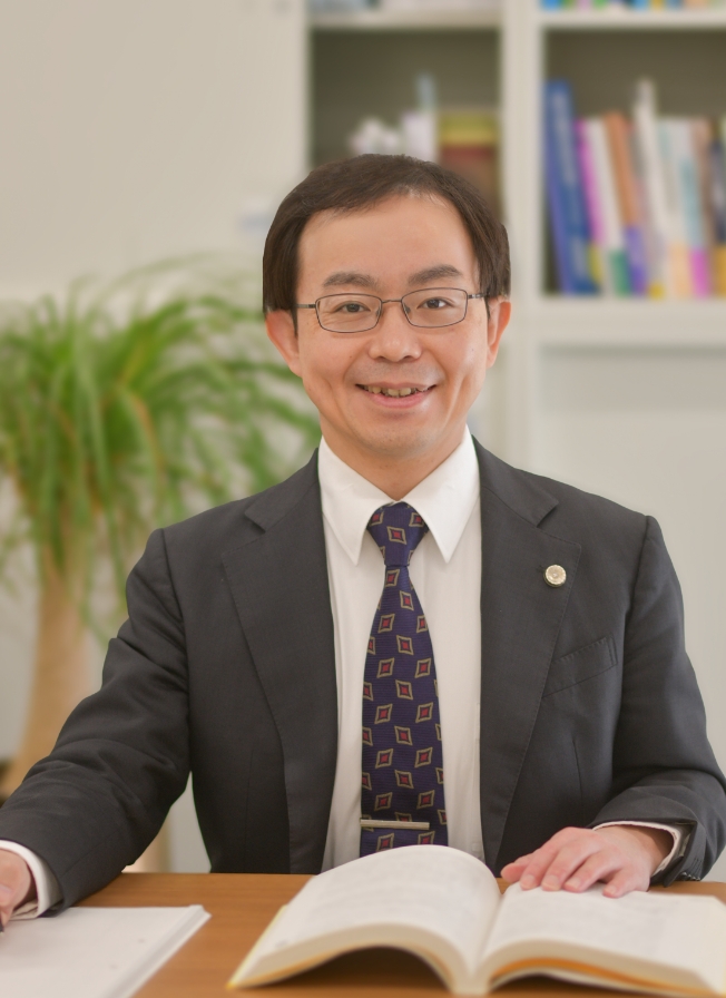 堀弁護士